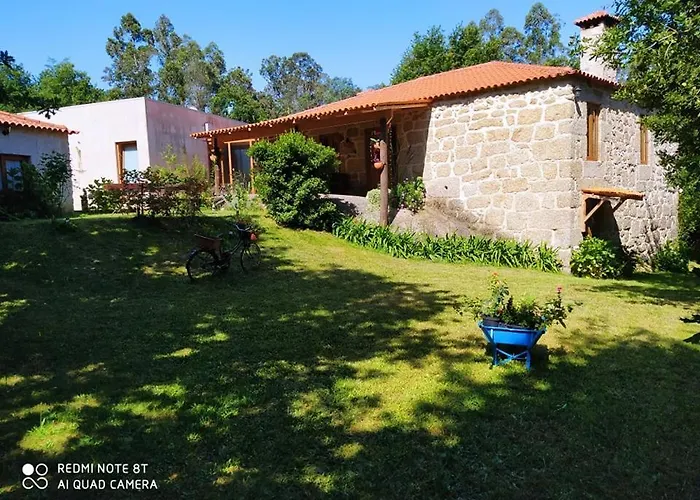 Alojamento de Acomodação e Pequeno-almoço Casas Vale Martinho